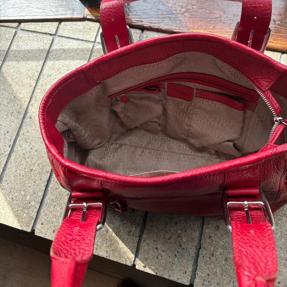 Cole Haan RED pebbled leather handbag w/silver polished hardware - Picture 2 of 13